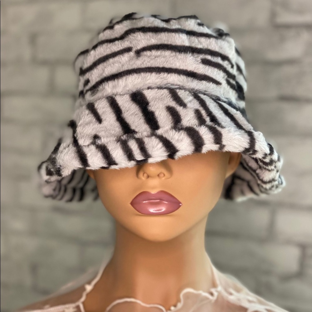 Zebra Stripe Print Fluffy Bucket Hat